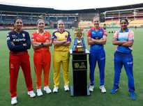 莫伊塞斯与 莫伊塞斯与