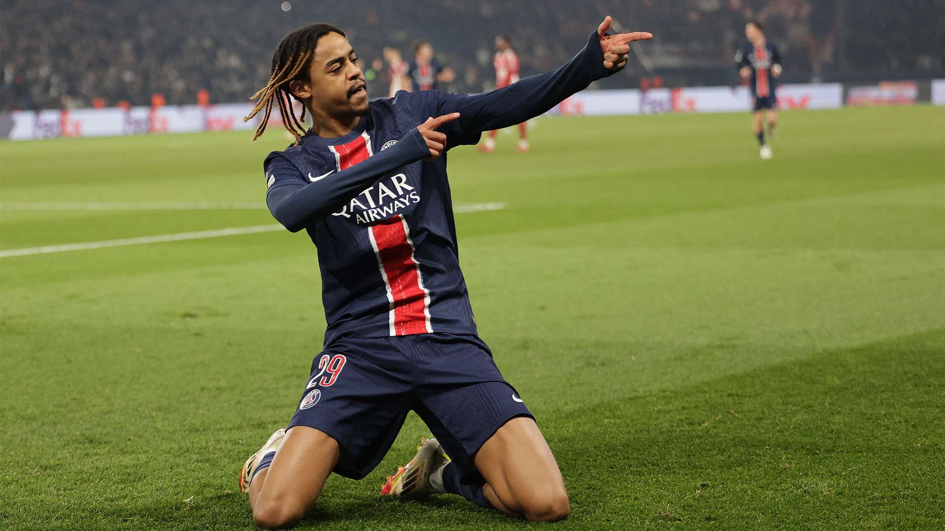 效力於皇馬 效力於皇馬